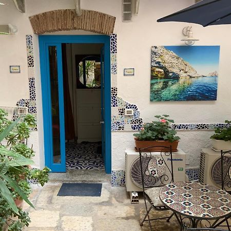 ホテル Cortile Azzurro トラーパニ エクステリア 写真