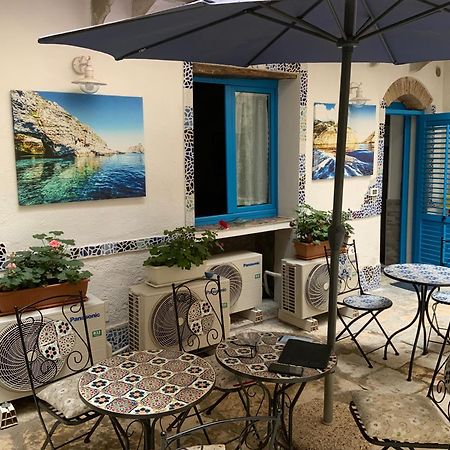 ホテル Cortile Azzurro トラーパニ エクステリア 写真