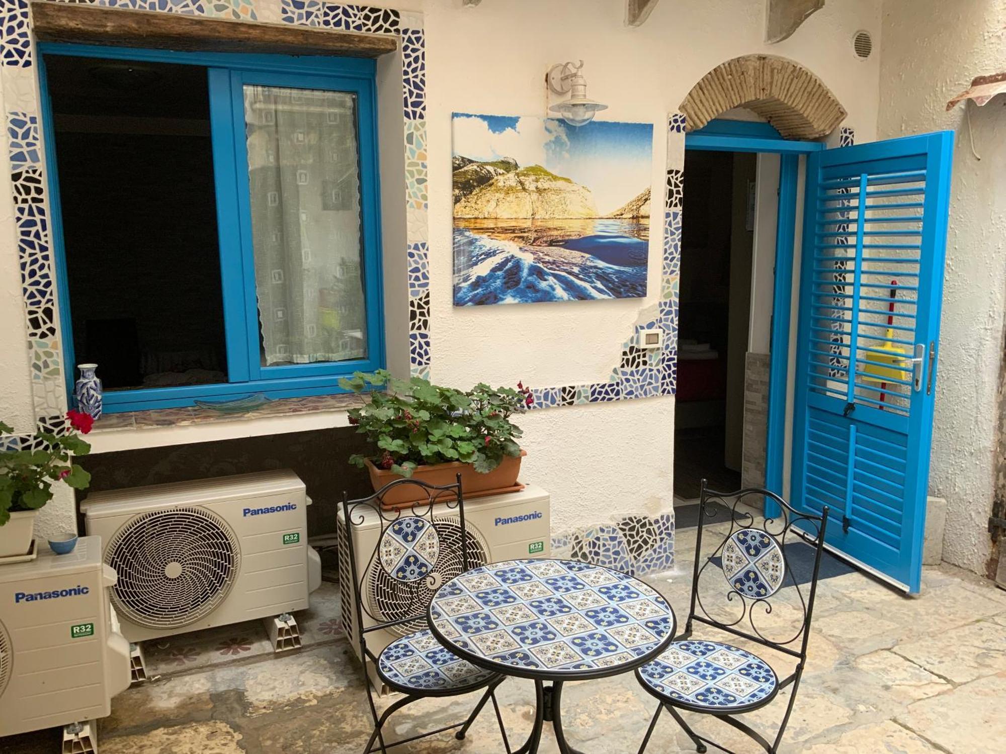 ホテル Cortile Azzurro トラーパニ エクステリア 写真